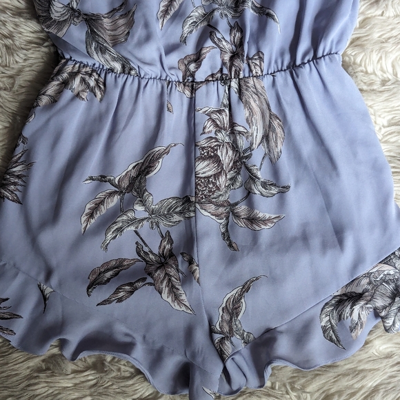EUC Tularosa Ashby Romper in Chambray Lavender - Picture 15 of 16